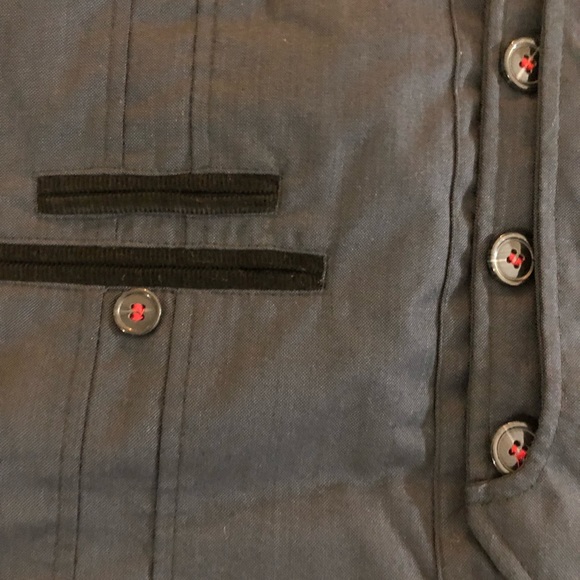 Men’s xl vest with fab detail - Picture 2 of 5